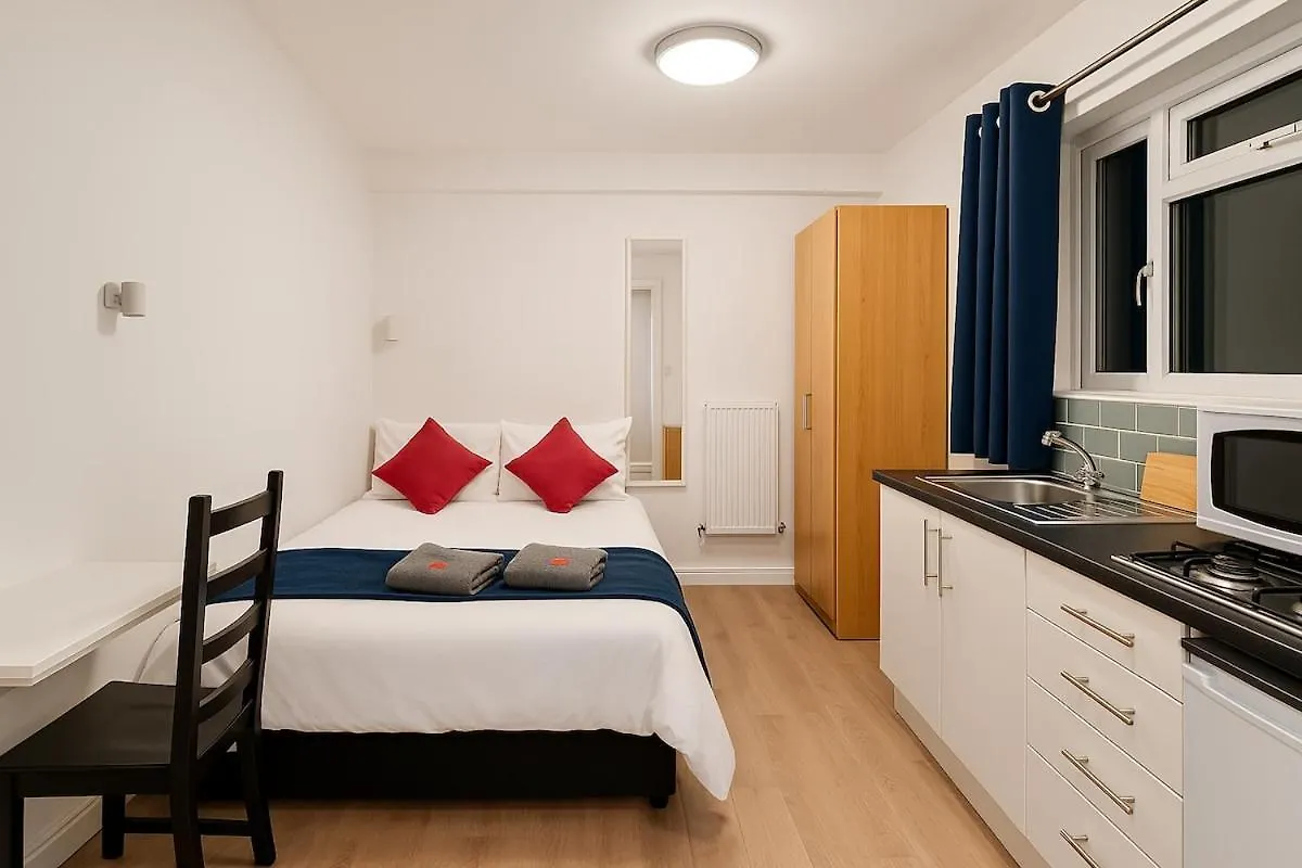 Heathrow Studio , London , Shortstays West Drayton